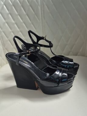 Sergio Rossi Black Patent Leather T-Strap Platform Sandals Heeled Sz 7.5 W/ BOX